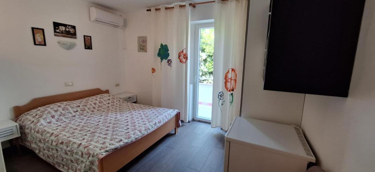 Apartments Villa Milenka ノヴァリャ エクステリア 写真