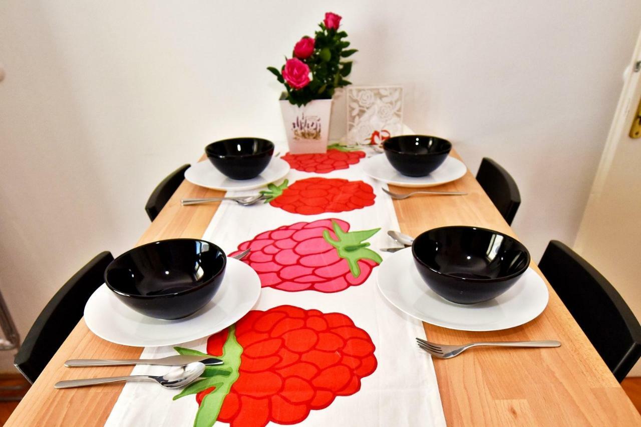 Apartments Villa Milenka ノヴァリャ エクステリア 写真