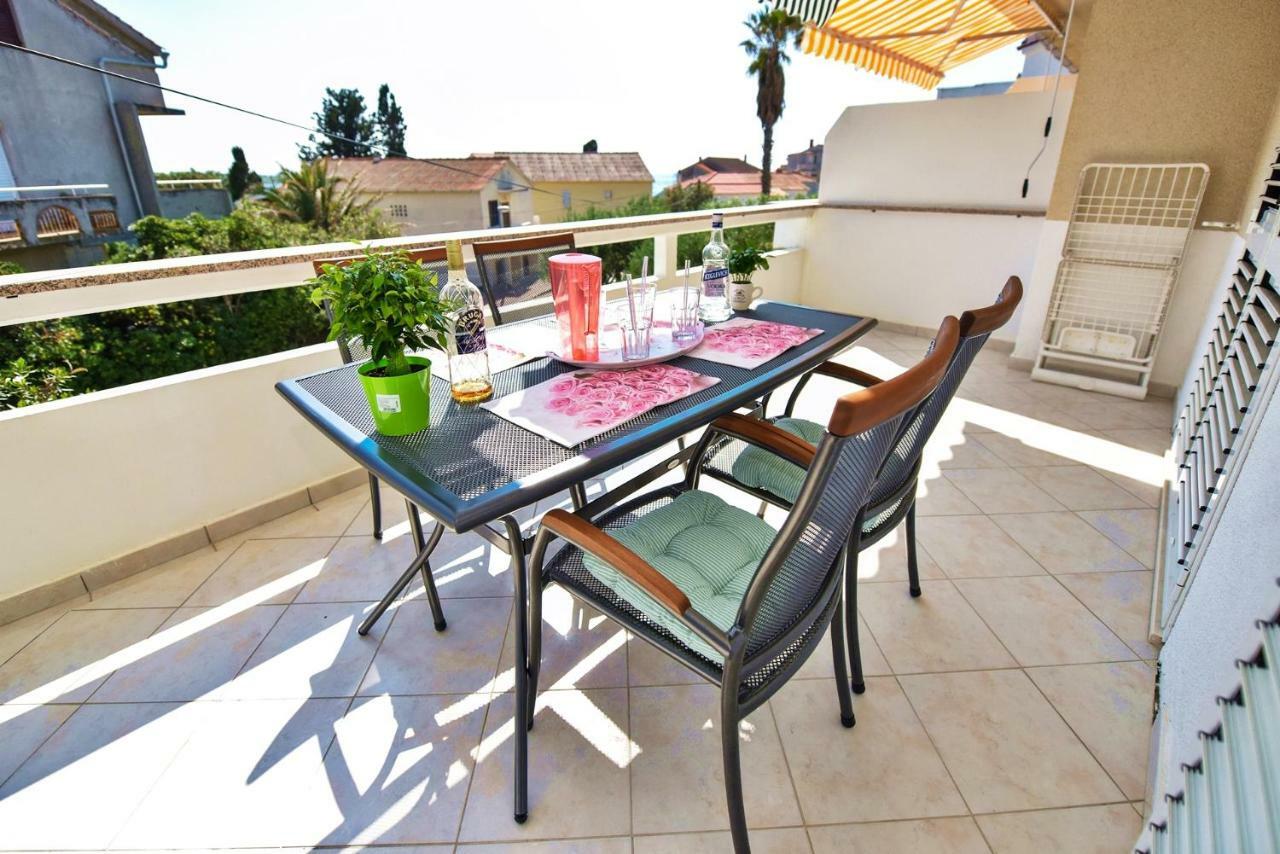 Apartments Villa Milenka ノヴァリャ エクステリア 写真