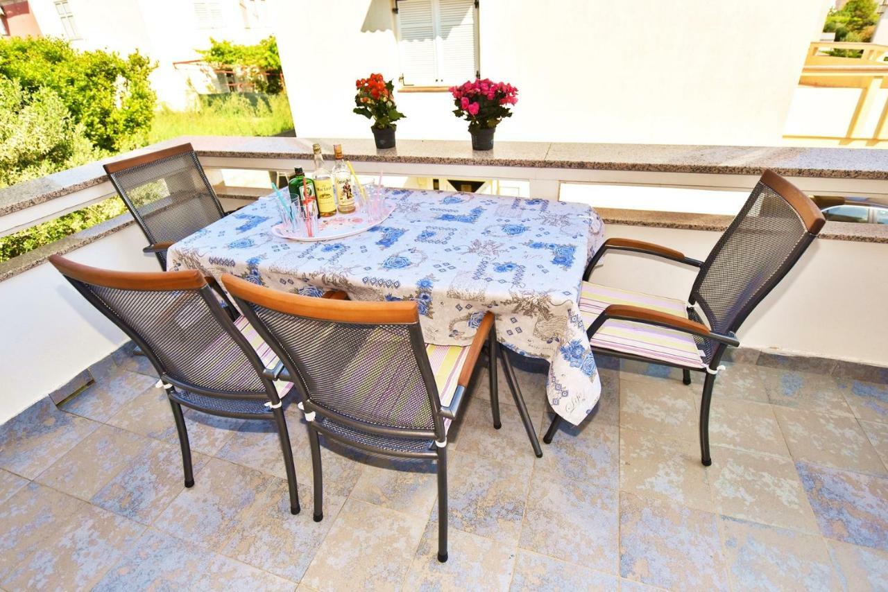Apartments Villa Milenka ノヴァリャ エクステリア 写真