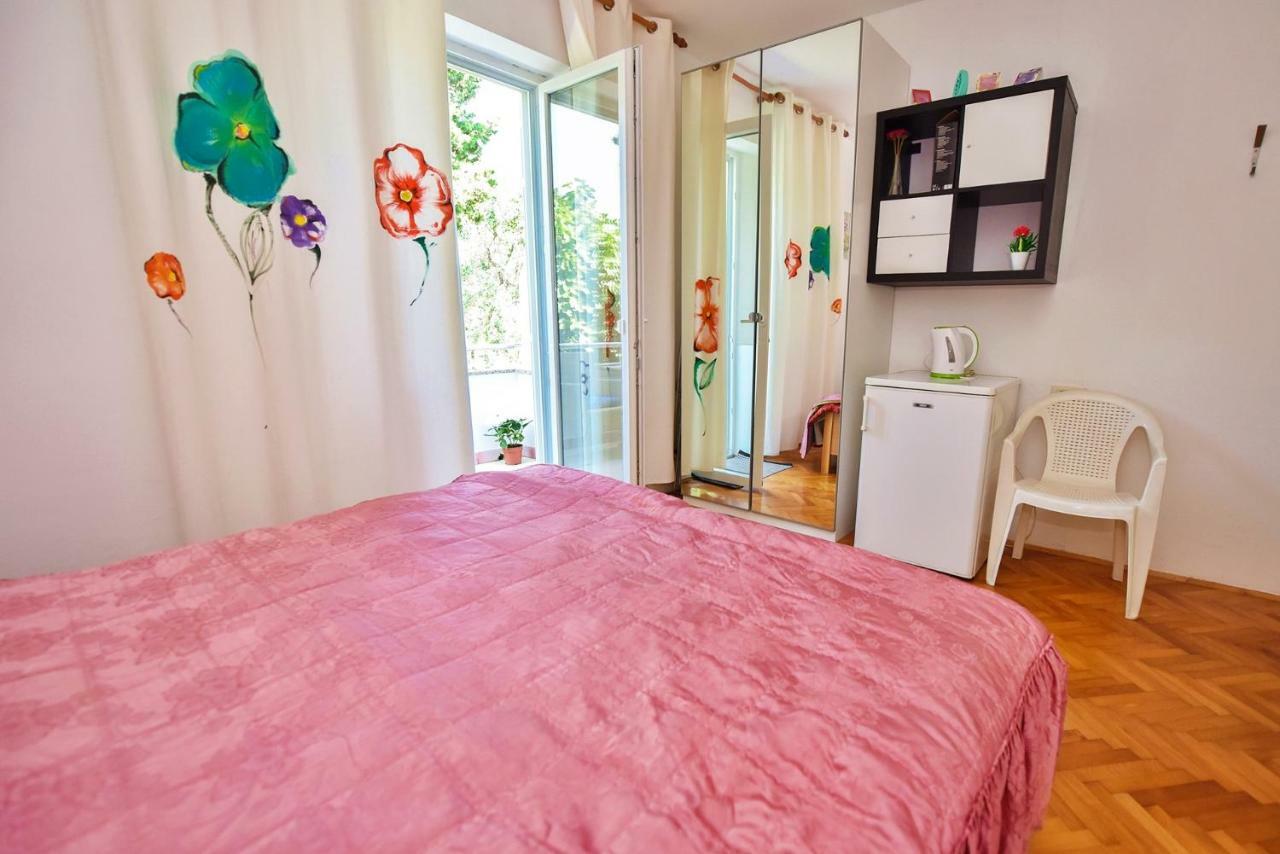 Apartments Villa Milenka ノヴァリャ エクステリア 写真